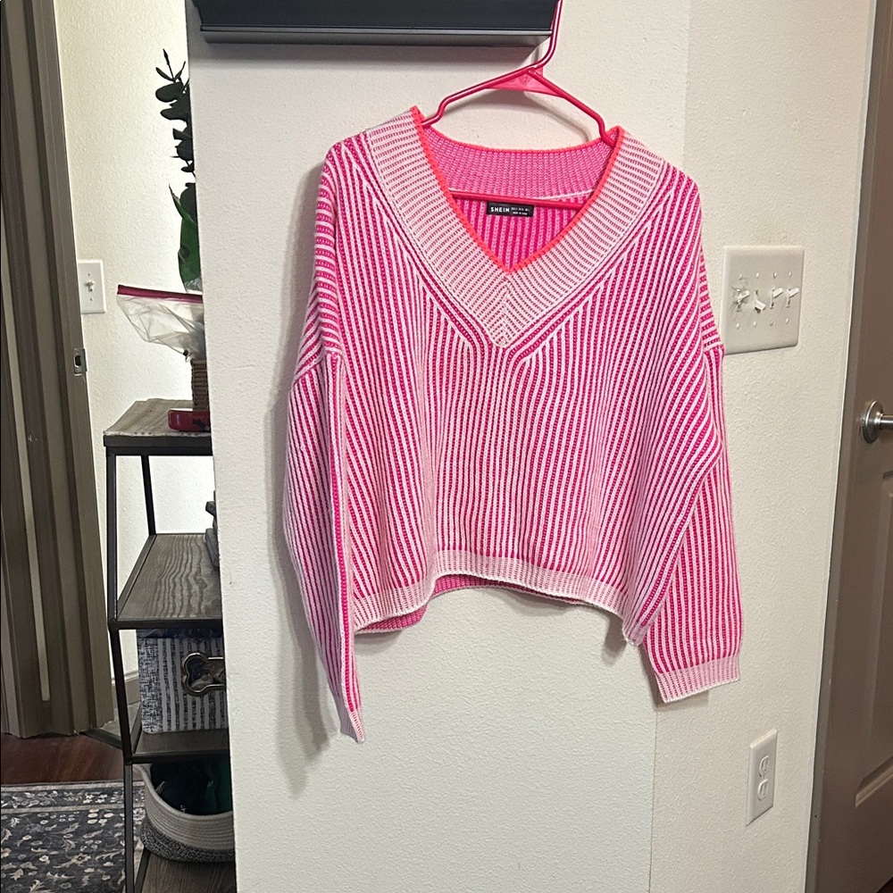 Women's Pink and White V-Neck Striped Sweater